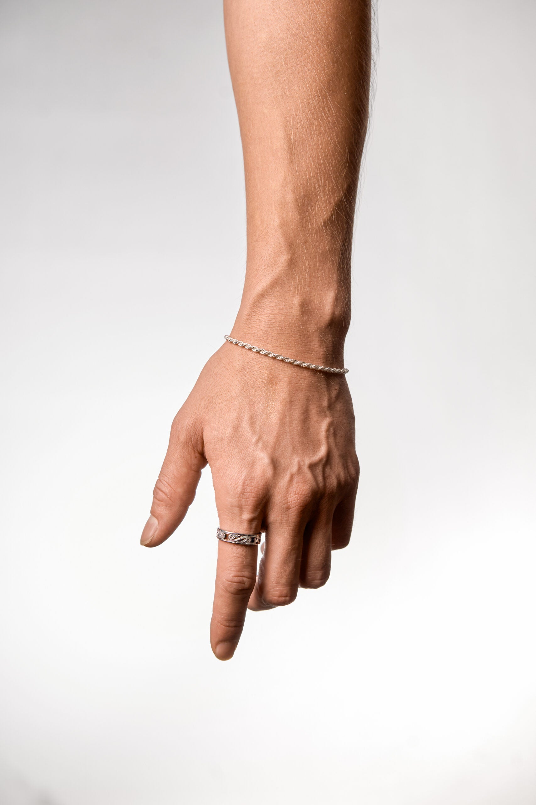 https://socialpepper.co/wp-content/uploads/2025/11/Social-pepper-Mens8747-3-scaled.jpg